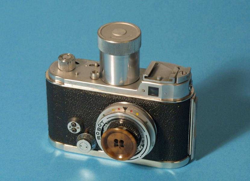 Camera te verstoppen achter knoop om heimelijk foto's te kunnen maken